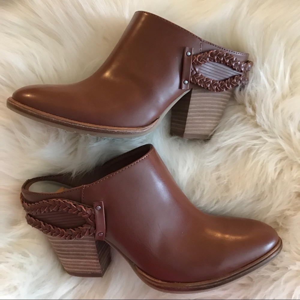 DV8 Dolce Vita Halsey Mules
